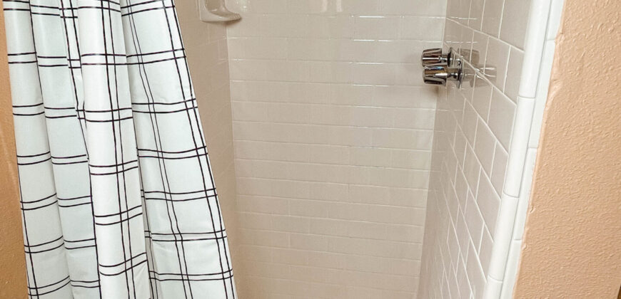 325 Harding Avenue Apt B (Studio)