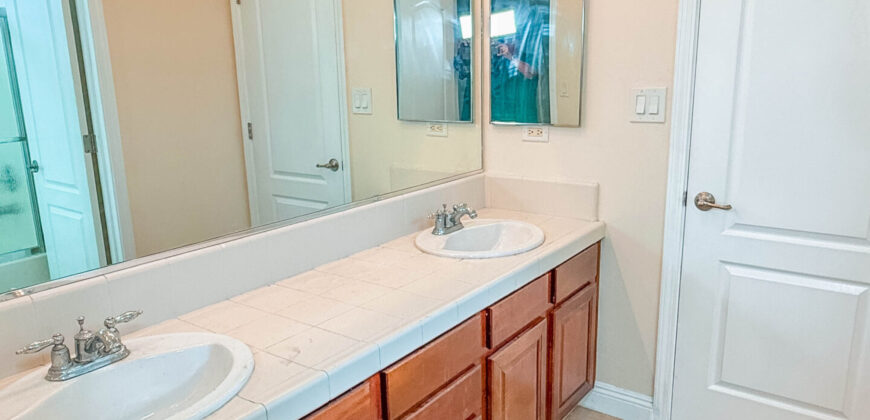 5221 Fountain Grass Avenue